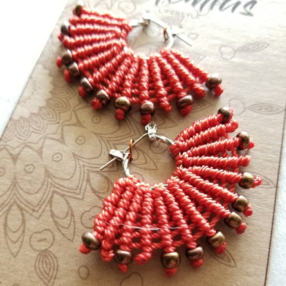 Handmade Knitted Earrings from El Salvador - Picture 3 of 4